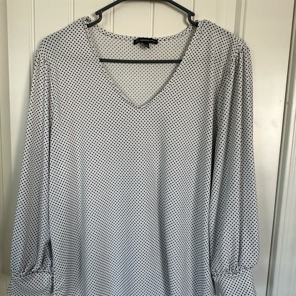 Adrianna Papell Monochrome Dotted Blouse